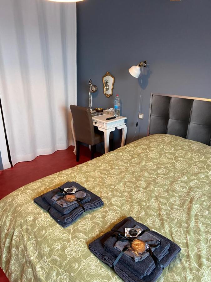 A Pors Haor Bed & Breakfast Крозон Екстериор снимка